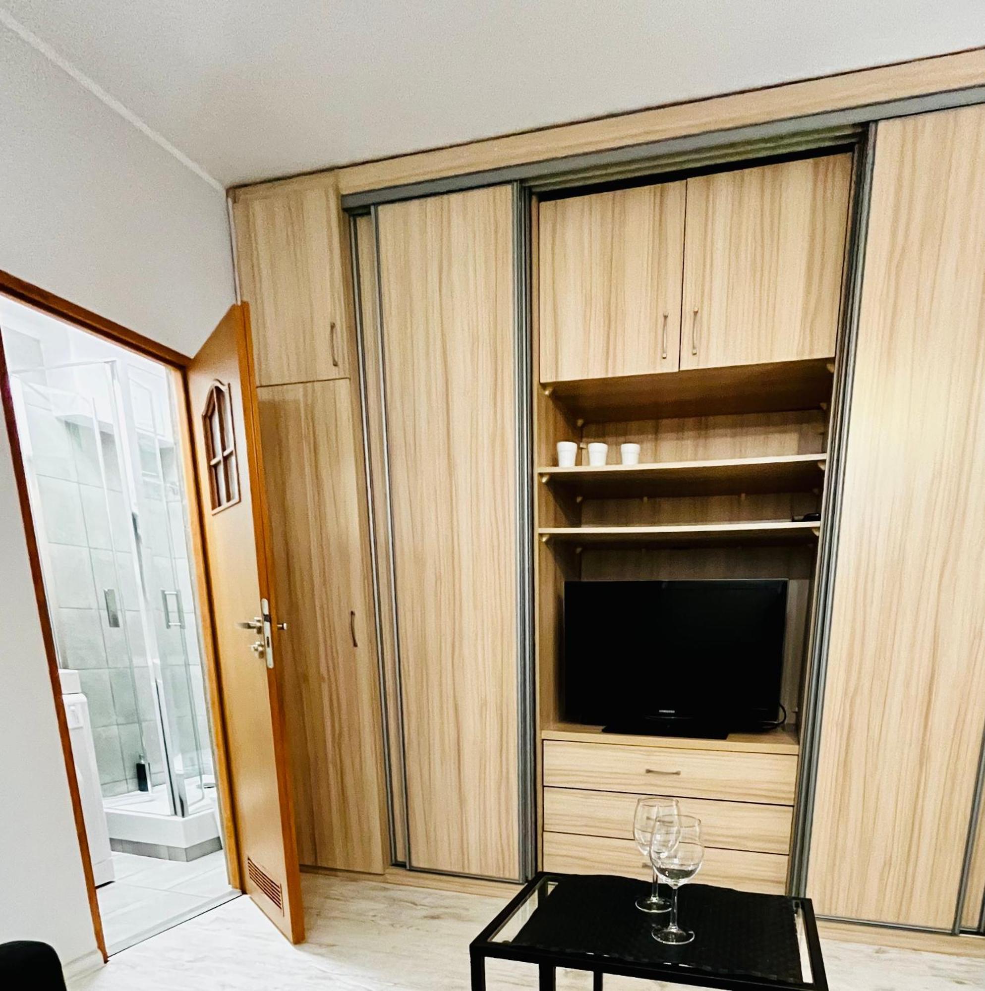 Apartment White Wolf
